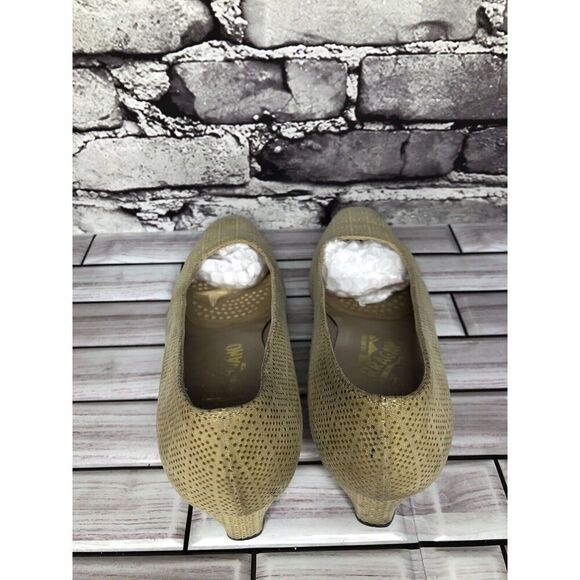 Salvatore Ferragamo Beige Leather Geometric Dress Pump Heels Women 7.5B US/38EU - Picture 5 of 16